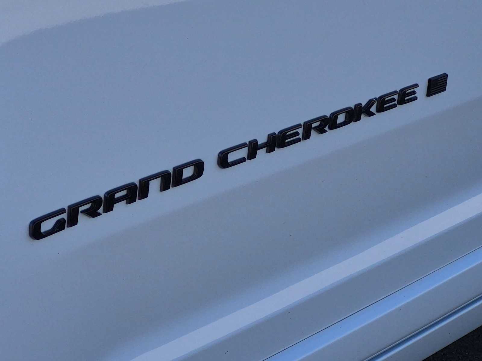 Used 2025 Jeep Grand Cherokee L Summit w/ Obsidian Package AWD/4WD image 12