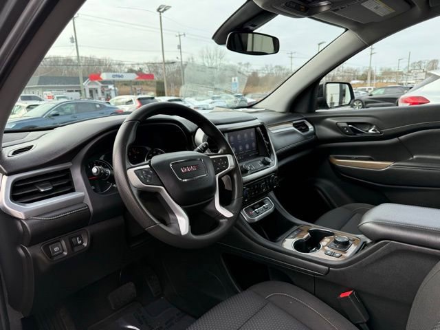 Used 2023 GMC Acadia SLE w/ Driver Convenience Package image 14