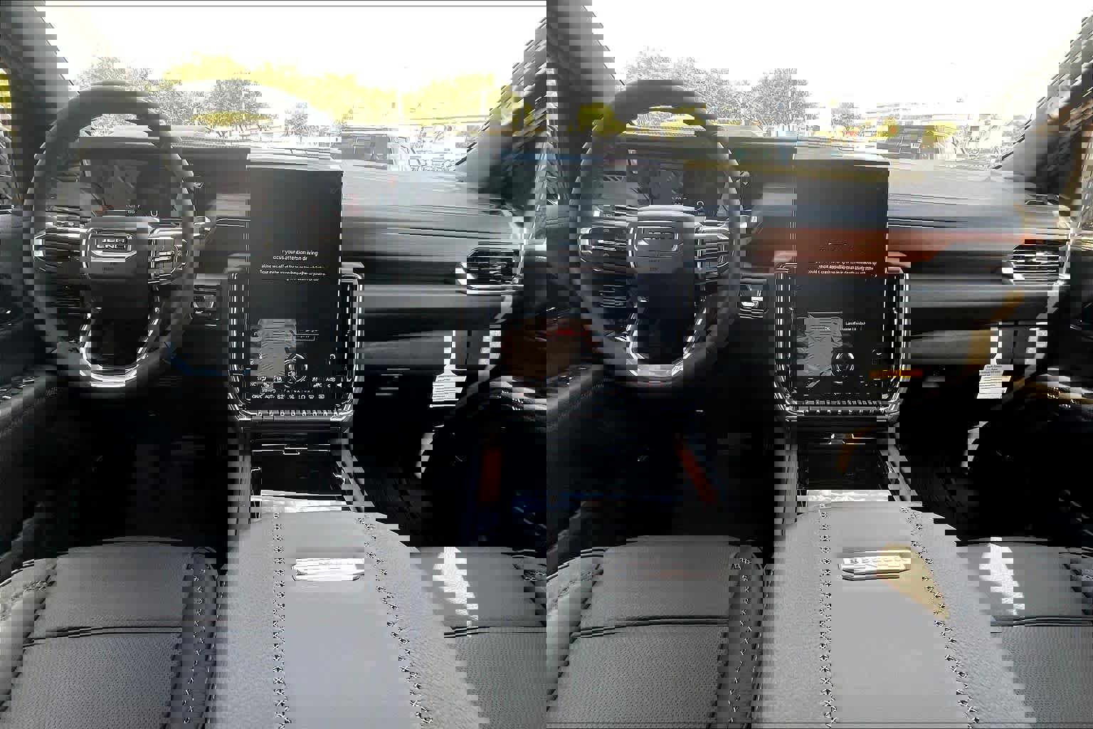 New 2026 GMC Yukon Denali w/ Sun & Power Step Package image 3