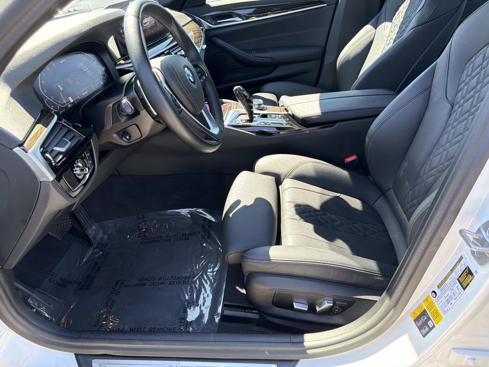 Used 2023 BMW 530e w/ Convenience Package image 14