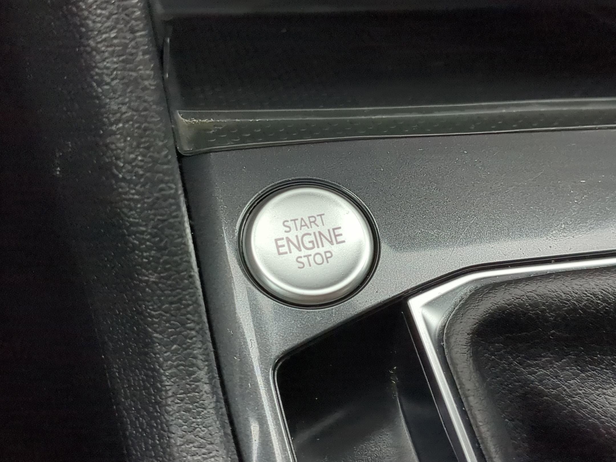 Used 2023 Volkswagen Tiguan SE image 20