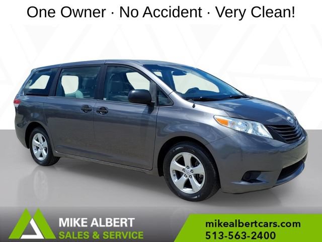 Used 2014 Toyota Sienna L FWD image 1