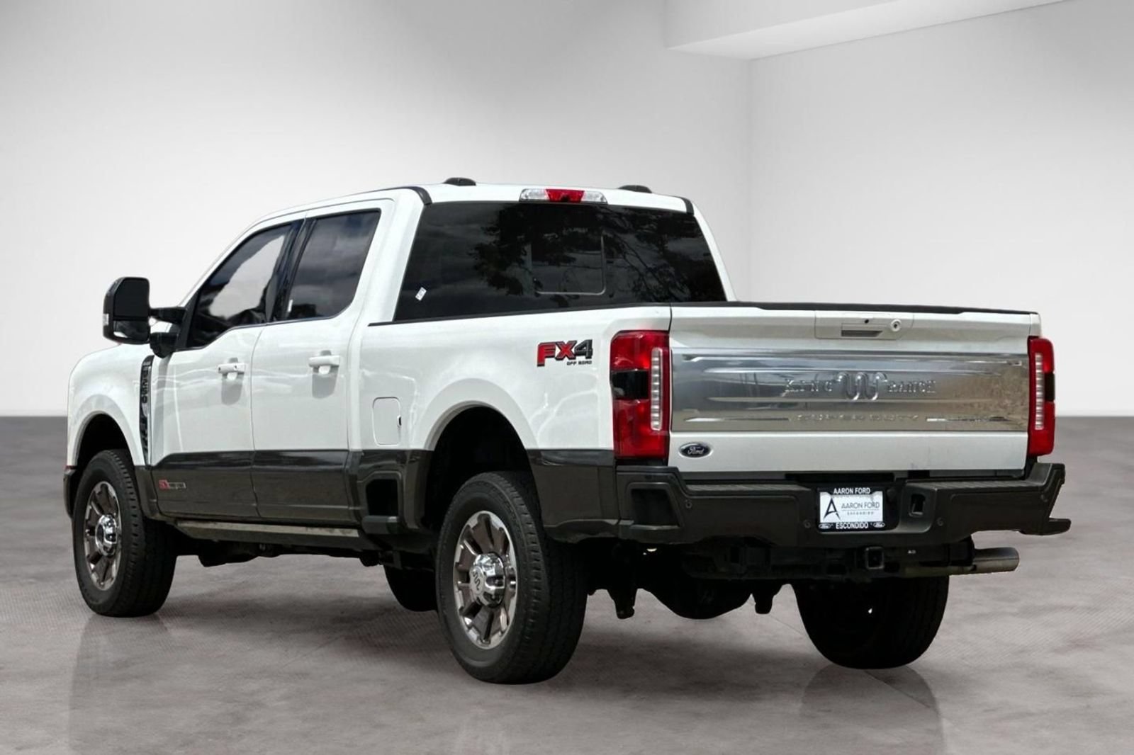 Used 2025 Ford F250 King Ranch AWD/4WD image 3