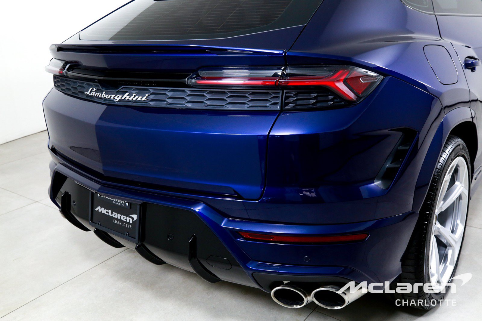 Used 2026 Lamborghini Urus SE AWD/4WD image 42