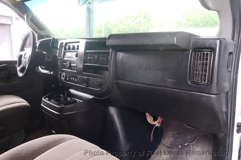 Used 2018 Chevrolet Express 3500 LT w/ LT Preferred Equipment Group RWD image 17