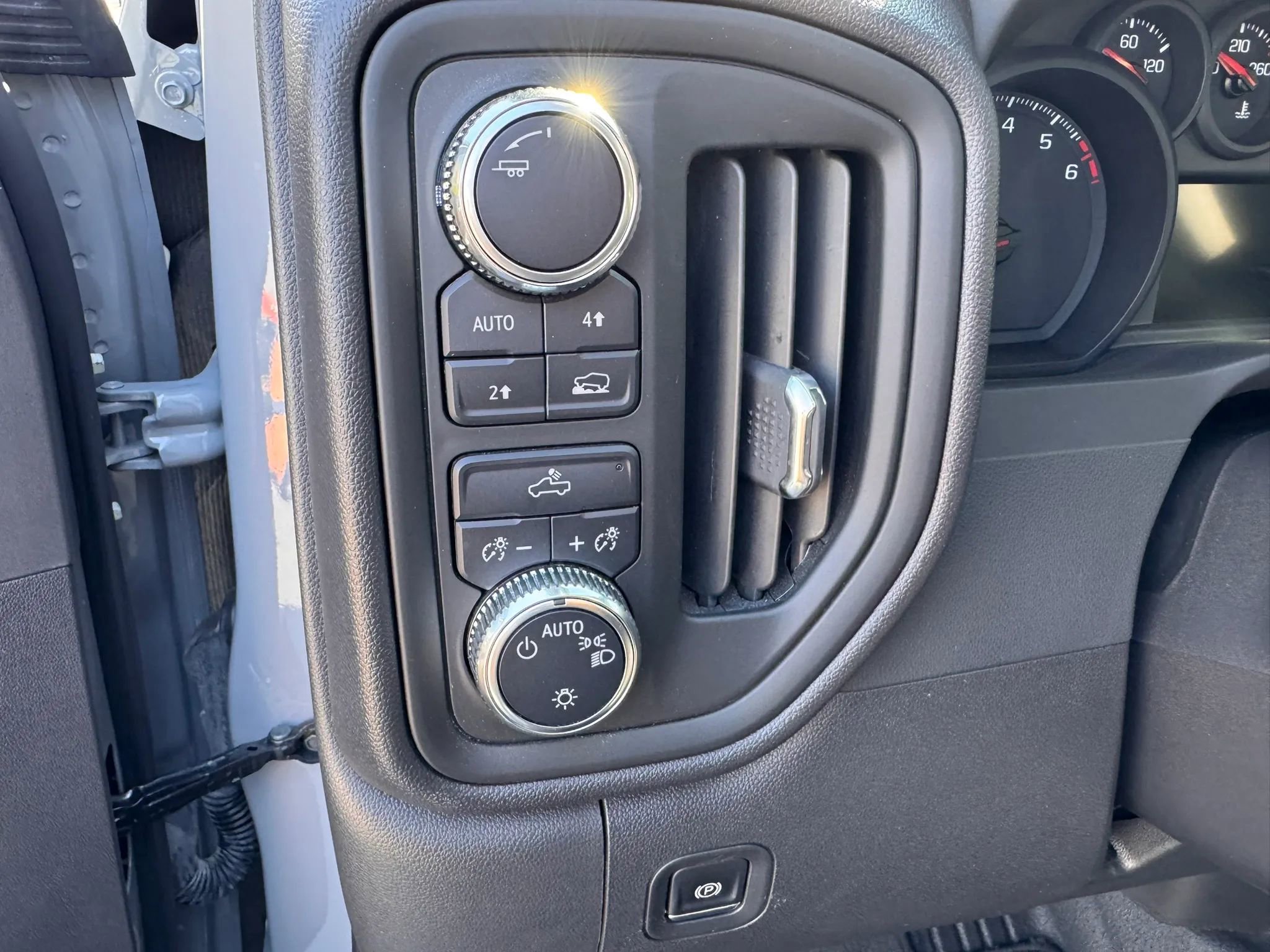 Used 2025 GMC Sierra 1500 Pro w/ Pro Value Package AWD/4WD image 18