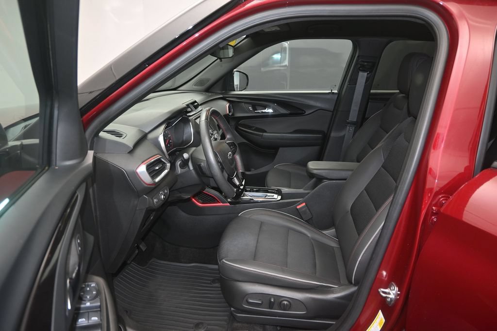 Used 2023 Chevrolet TrailBlazer RS FWD image 17