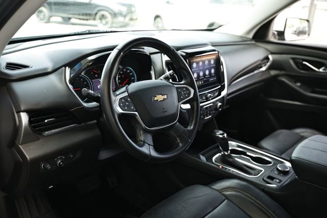 Used 2020 Chevrolet Traverse LT w/ Driver Confidence II Package image 18