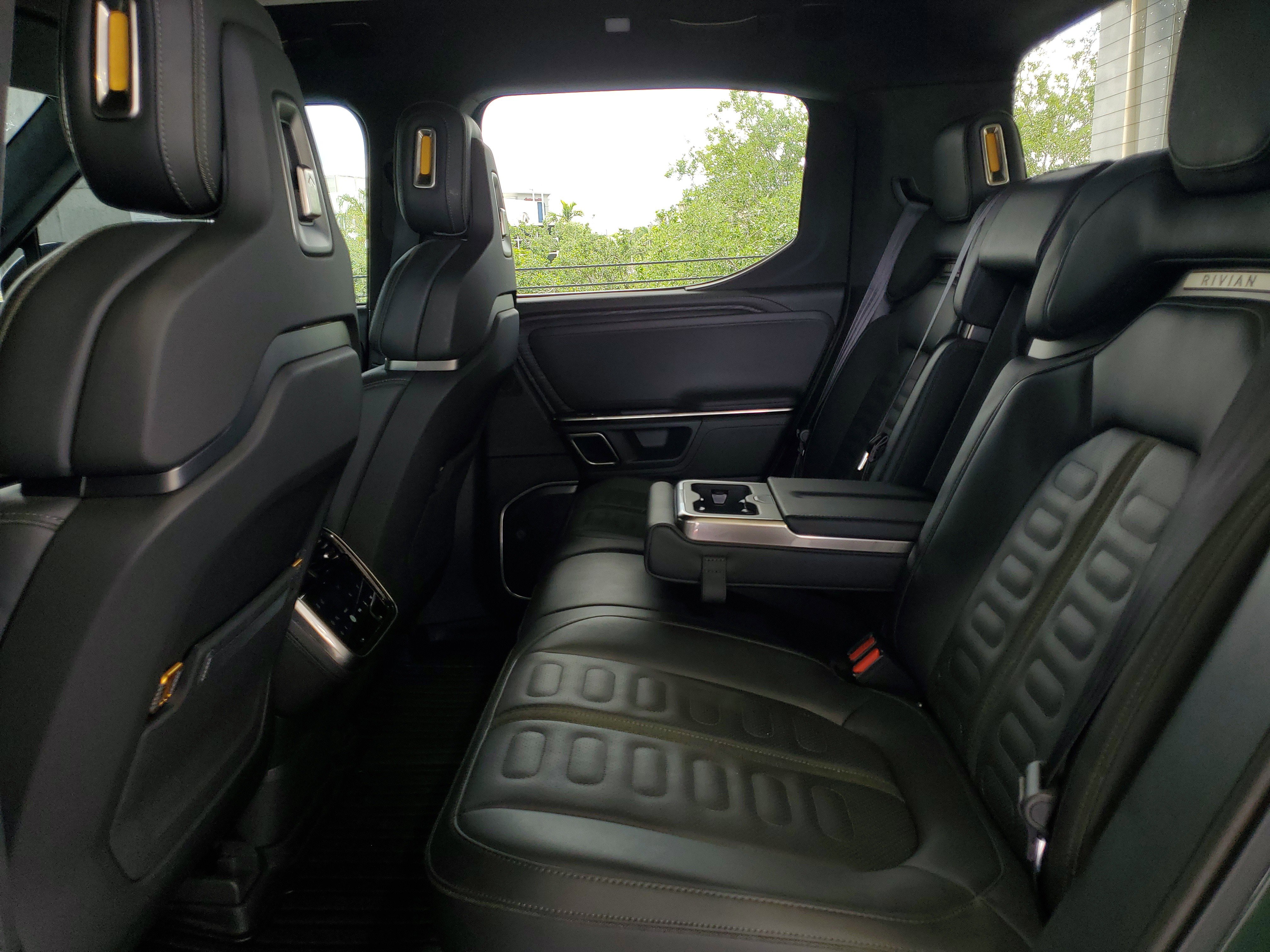 Used 2023 Rivian R1T Adventure image 9