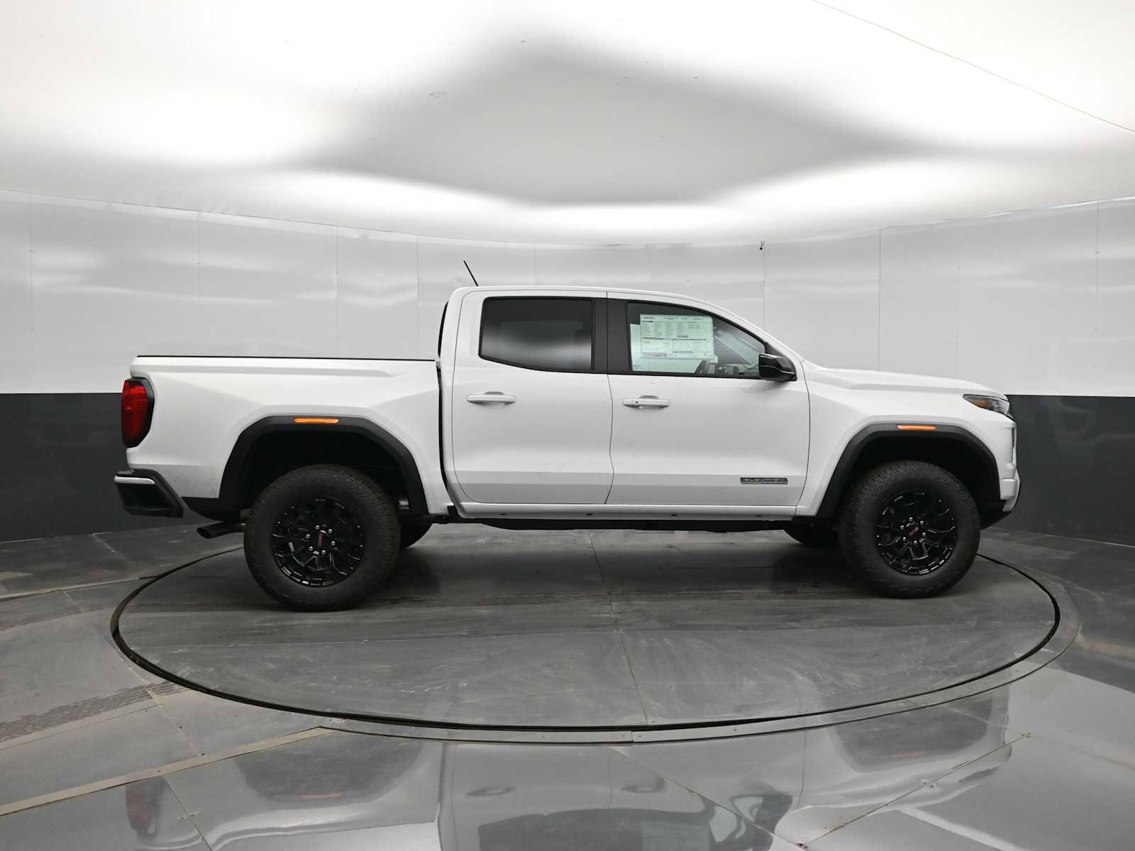 New 2026 GMC Canyon Elevation RWD image 9