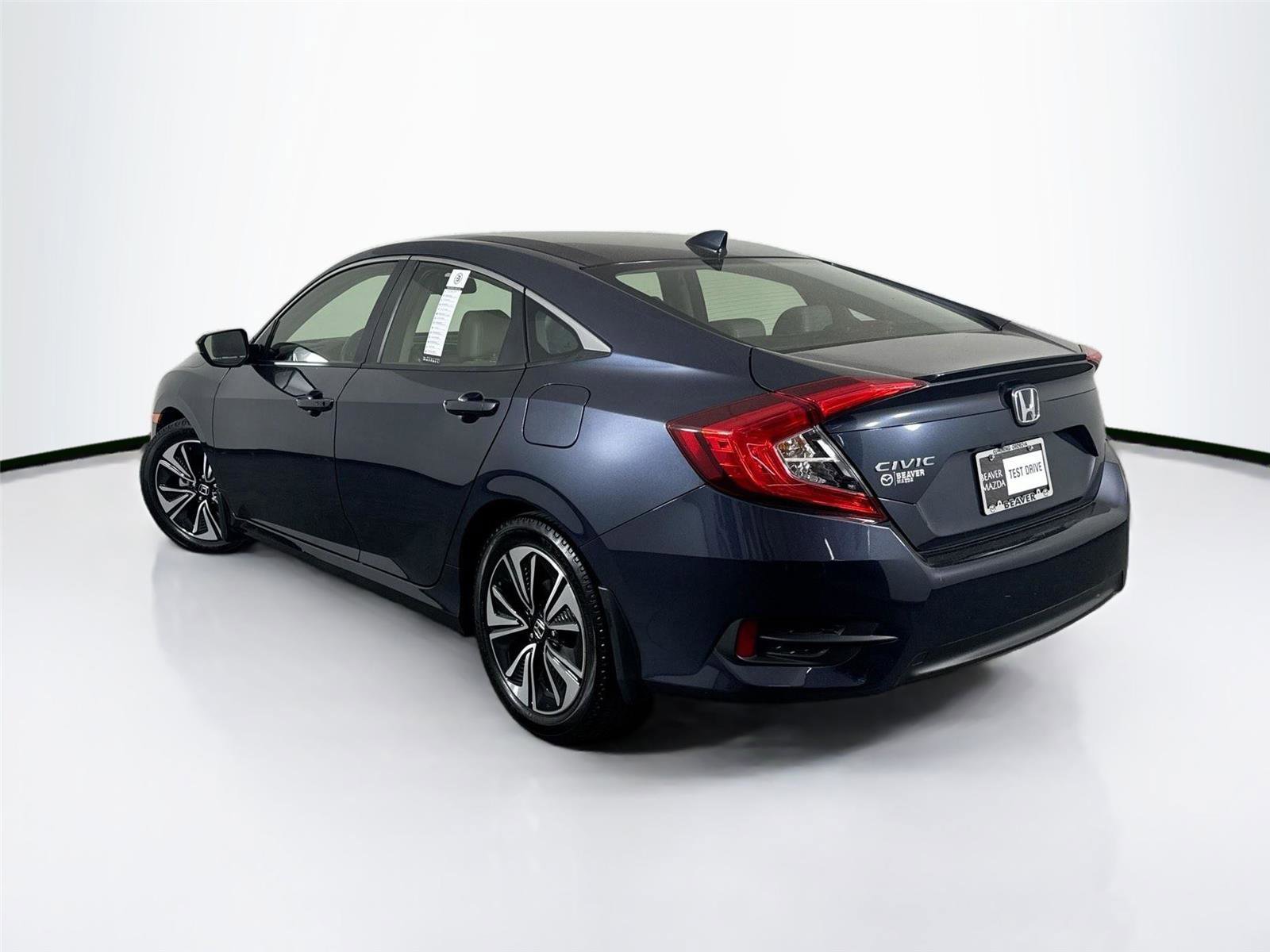 Used 2018 Honda Civic EX-L image 12