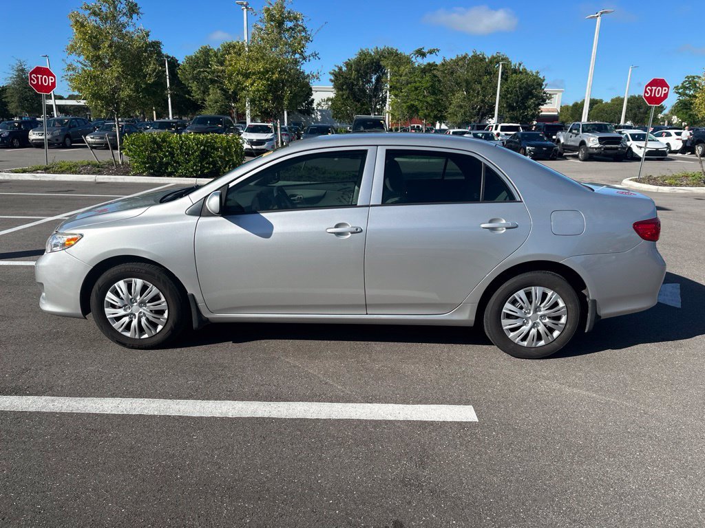 Used 2009 Toyota Corolla LE FWD image 3
