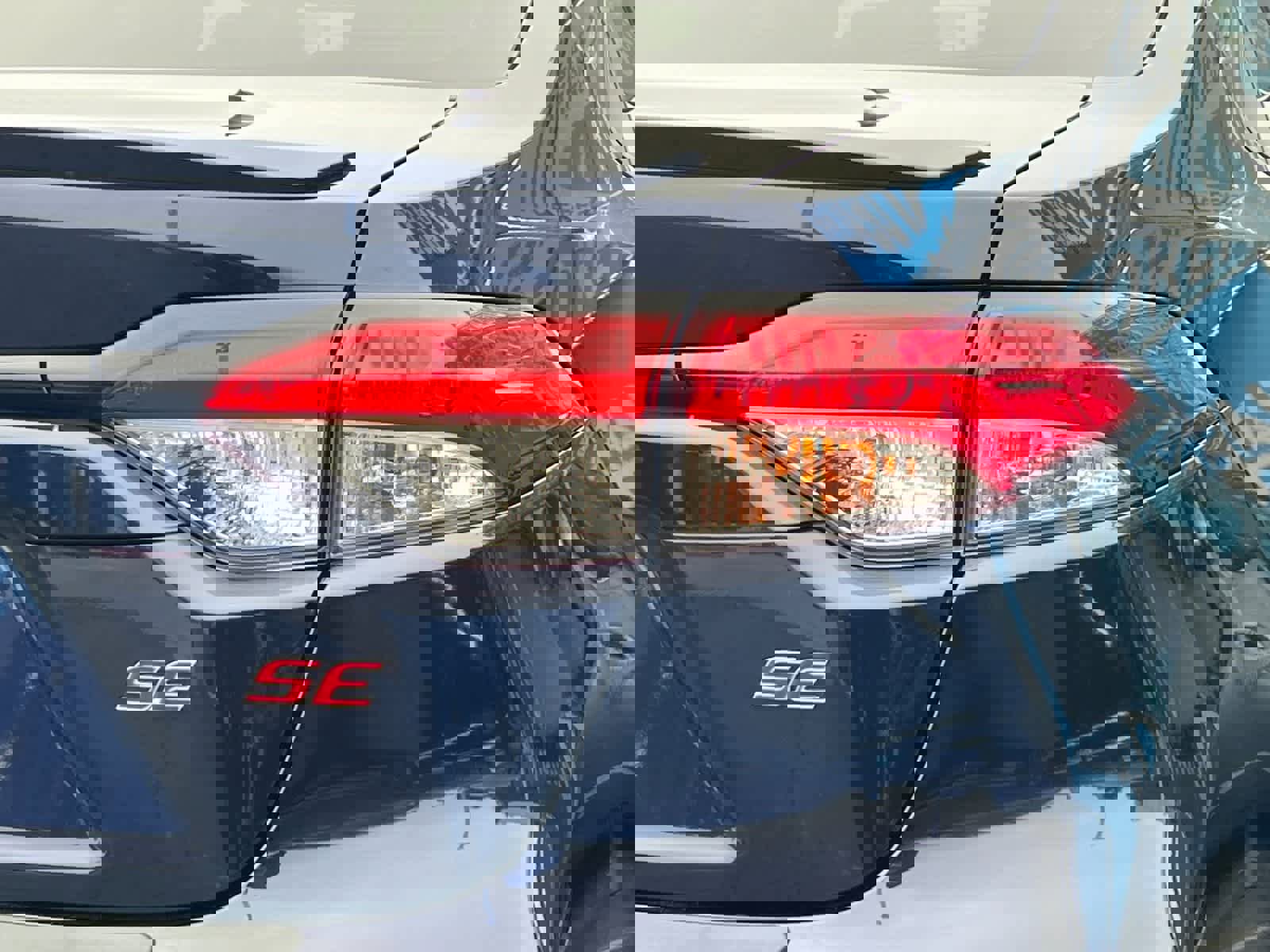 Used 2020 Toyota Corolla SE image 24