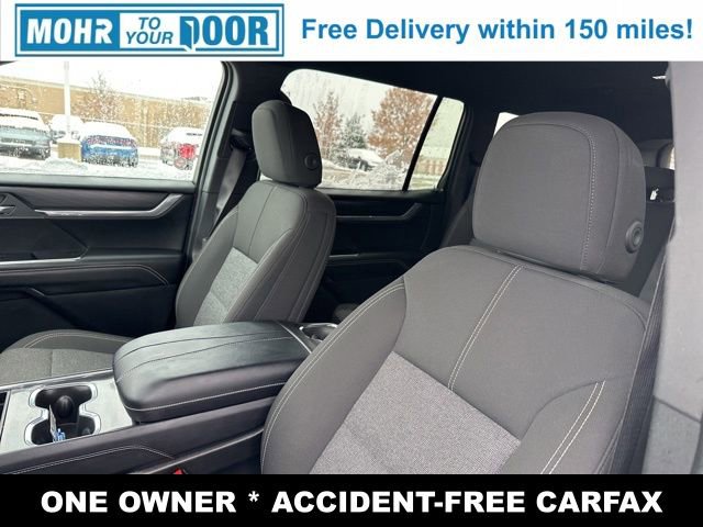 Used 2025 GMC Acadia Elevation image 11