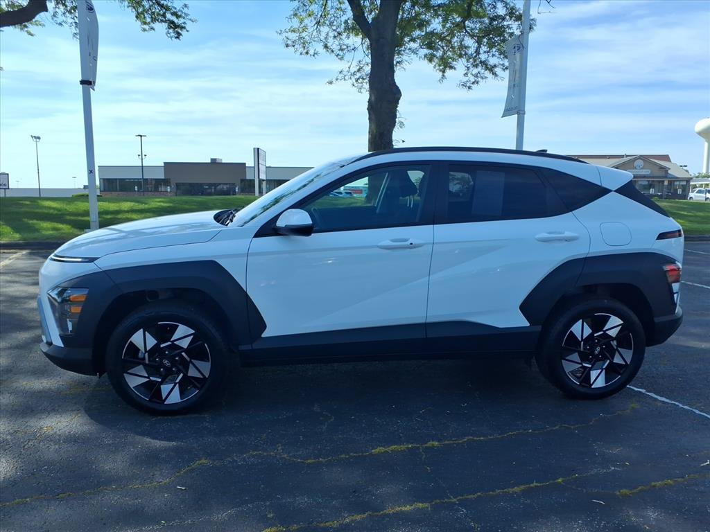 Used 2025 Hyundai Kona SEL AWD/4WD image 4