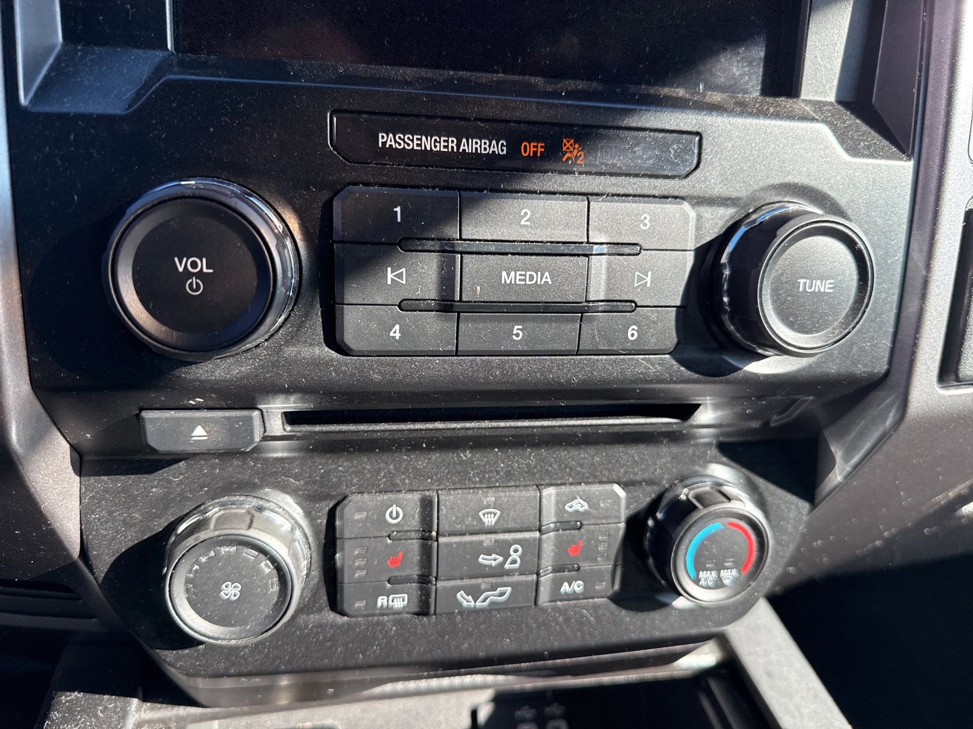 Used 2016 Ford F150 XLT w/ Equipment Group 302A Luxury image 20