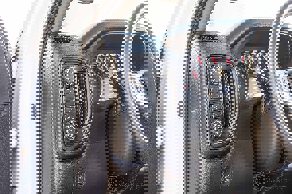 Used 2022 Chevrolet Silverado 2500 Custom w/ Custom Value Package image 19