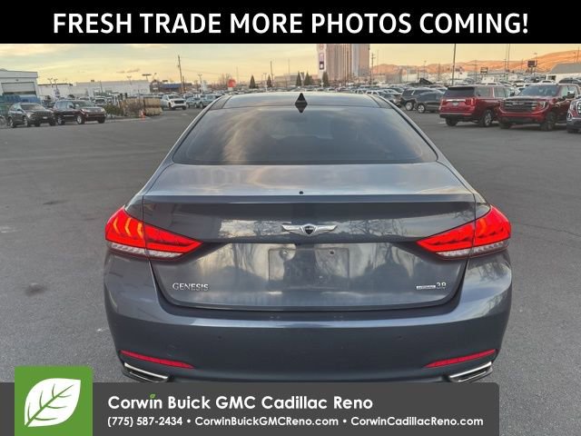 Used 2015 Hyundai Genesis 3.8 w/ Option Group 04 image 5