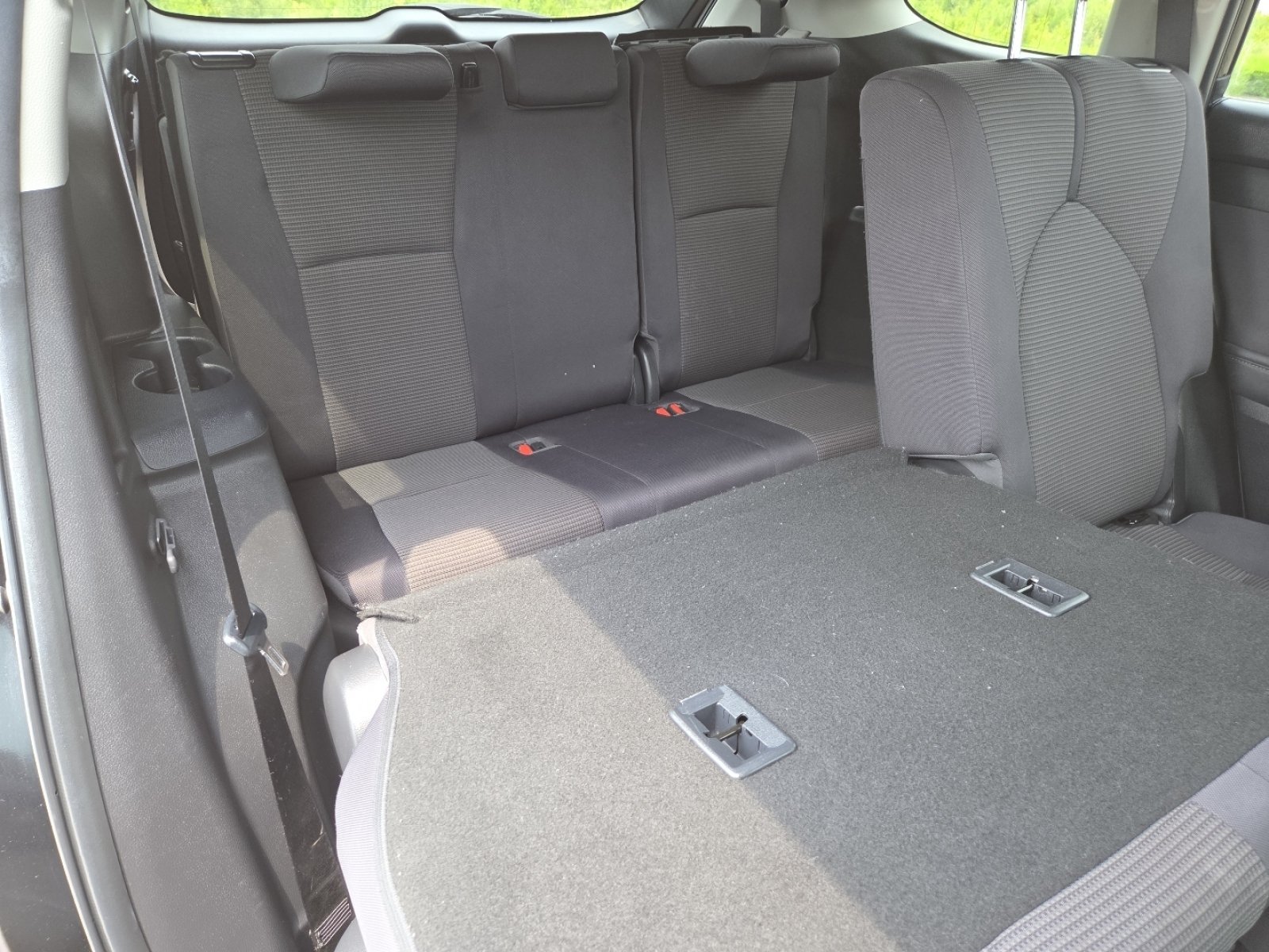 Used 2022 Toyota Highlander LE AWD/4WD image 21