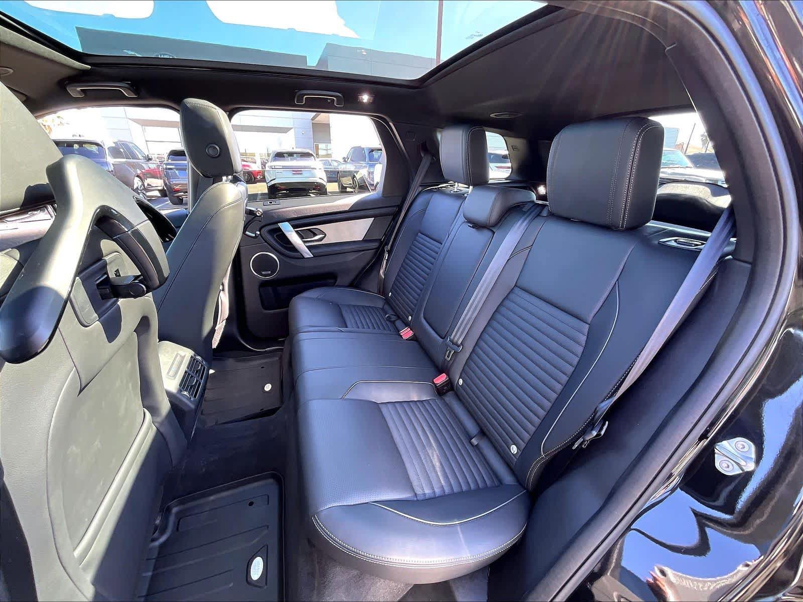 Used 2025 Land Rover Discovery Sport Dynamic SE AWD/4WD image 28
