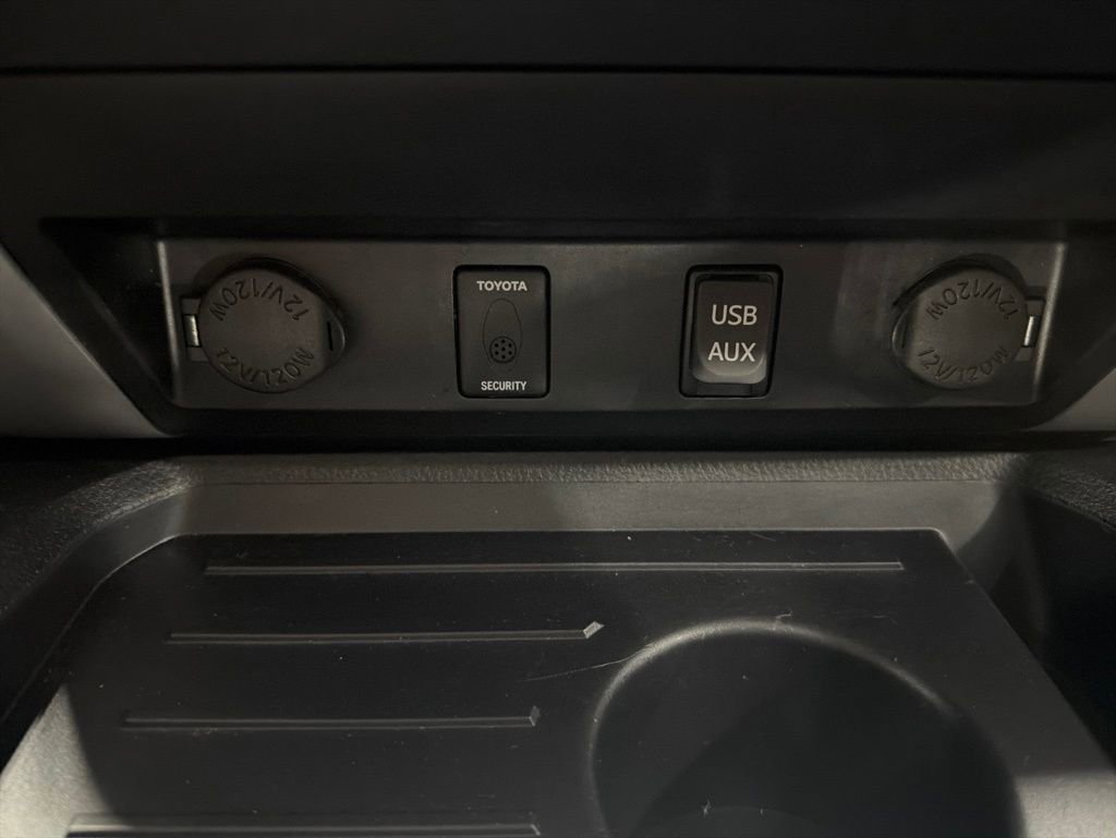 Used 2014 Toyota Tundra Platinum AWD/4WD image 18