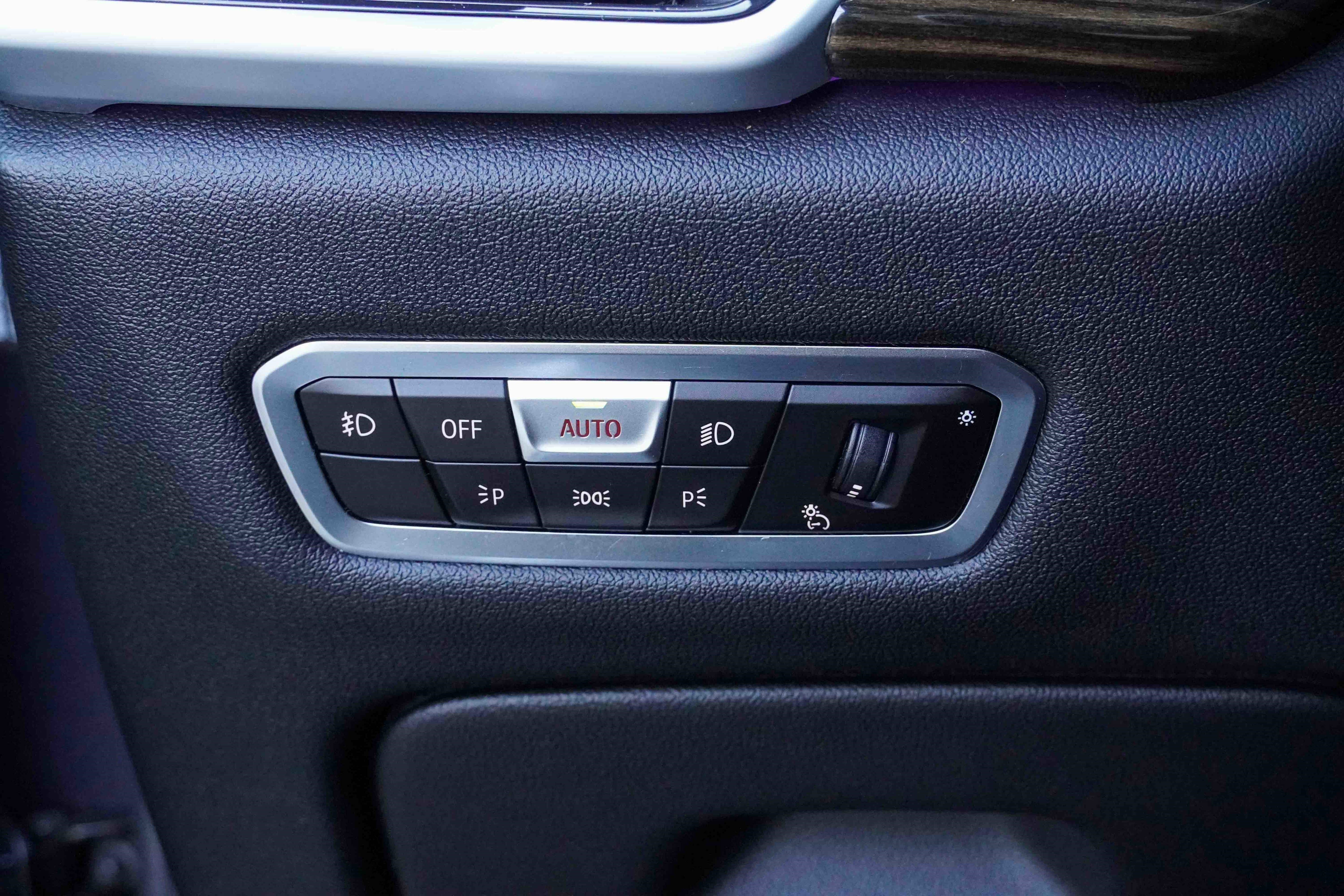 Used 2020 BMW X5 xDrive40i w/ Convenience Package image 16