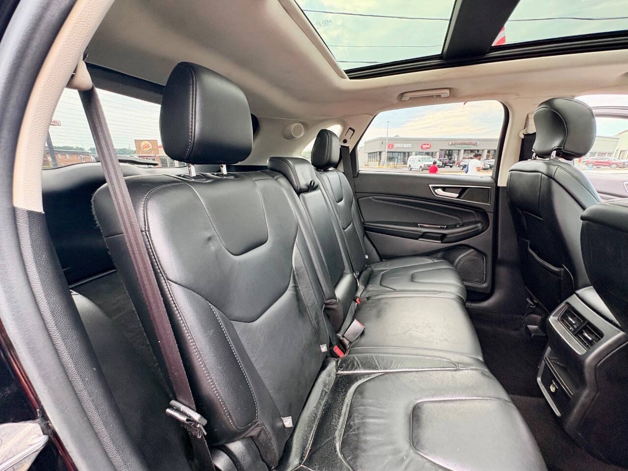 Used 2016 Ford Edge Titanium AWD/4WD image 28