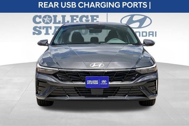 Used 2024 Hyundai Elantra SEL w/ Convenience Package FWD image 10
