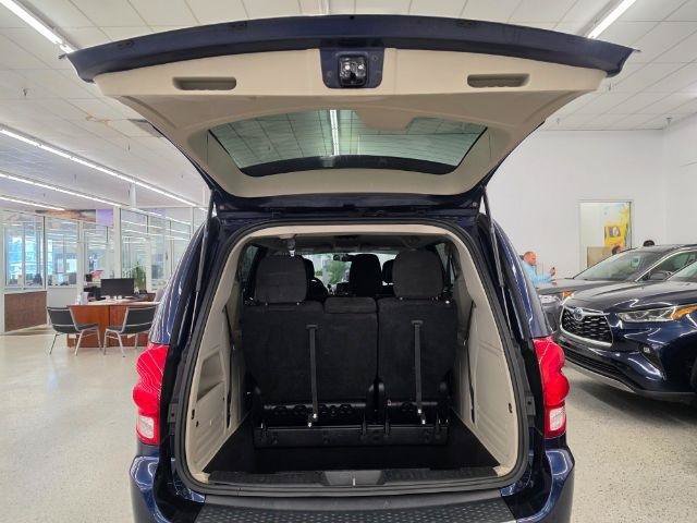 Used 2017 Dodge Grand Caravan SE w/ Power Window Group FWD image 40