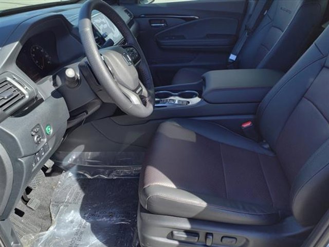 New 2026 Honda Ridgeline Black Edition image 4