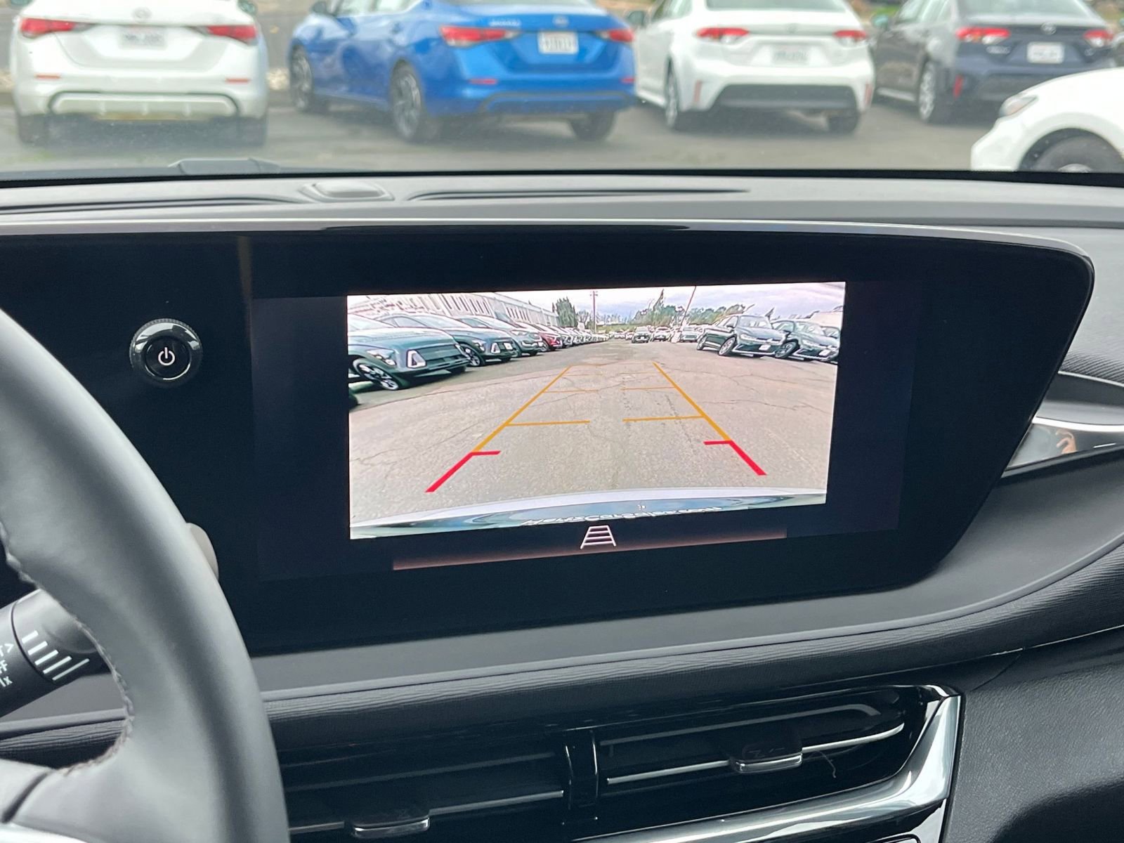 Used 2025 Buick Envista Sport Touring image 17