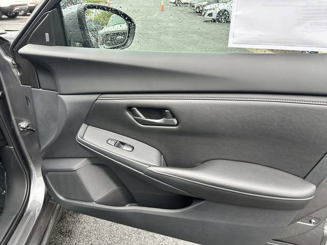 Used 2025 Nissan Sentra S FWD image 35