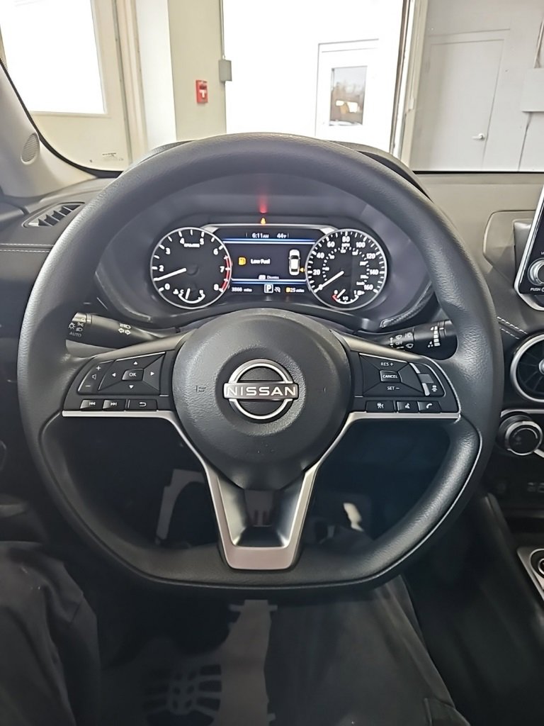 Used 2025 Nissan Sentra SV image 33