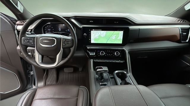 Used 2024 GMC Sierra 1500 Denali w/ Denali Reserve Package AWD/4WD image 17