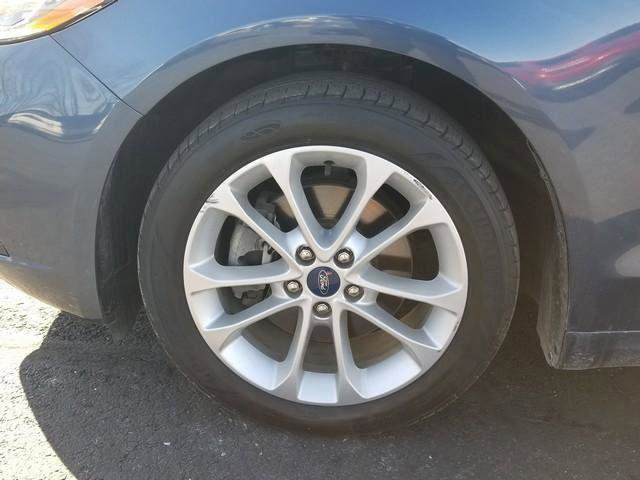 Used 2019 Ford Fusion SE image 28