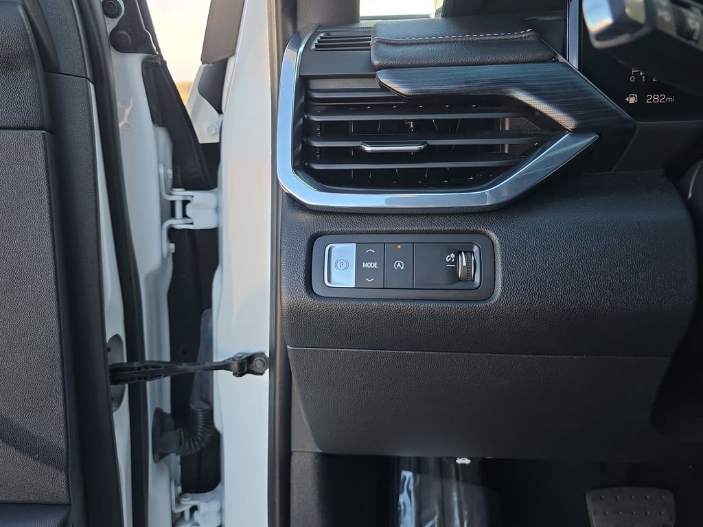 Used 2025 GMC Acadia Elevation image 18