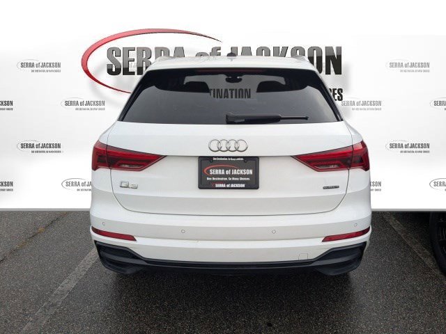 Used 2022 Audi Q3 2.0T Premium Plus w/ Premium Plus Package image 3