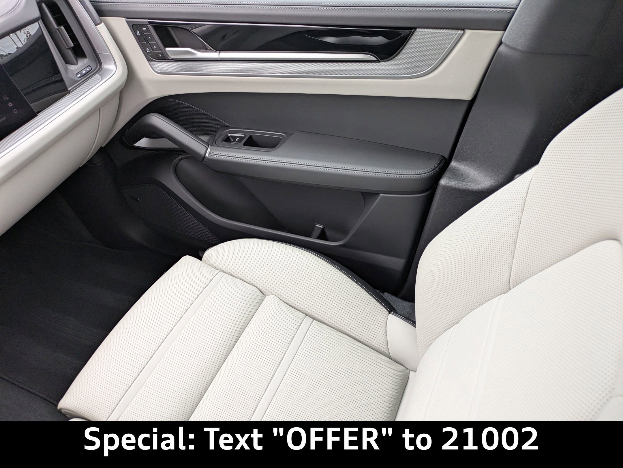 Used 2025 Porsche Cayenne image 20