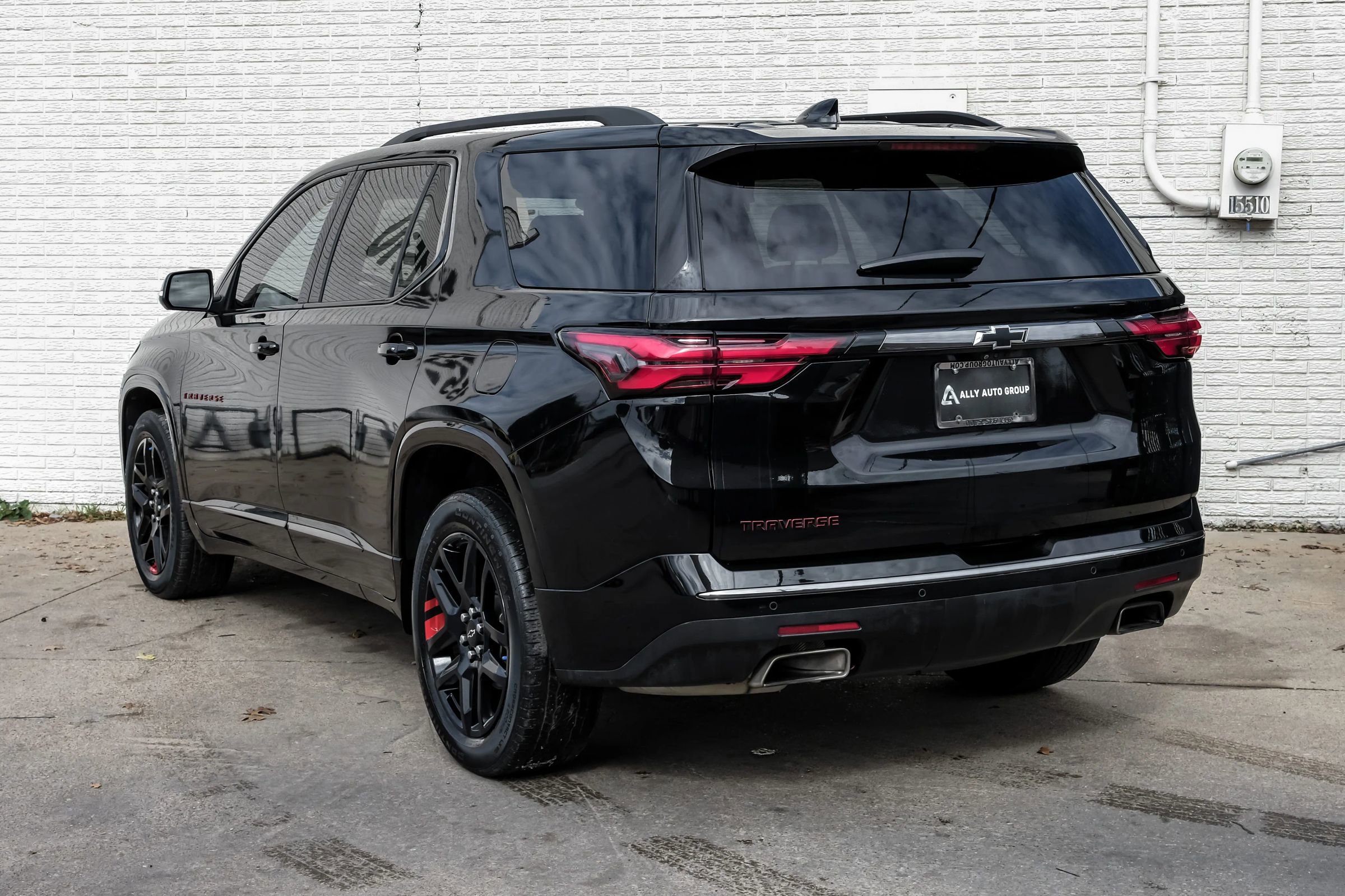 Used 2022 Chevrolet Traverse Premier w/ Redline Edition FWD image 10