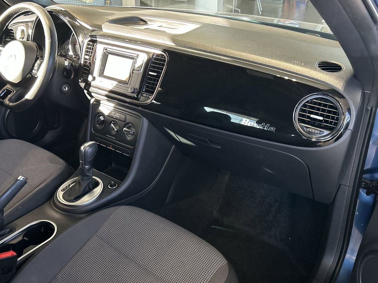 Used 2019 Volkswagen Beetle 2.0T S image 13