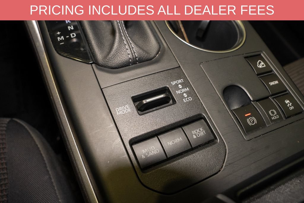 Certified 2025 Toyota Highlander LE AWD/4WD image 17