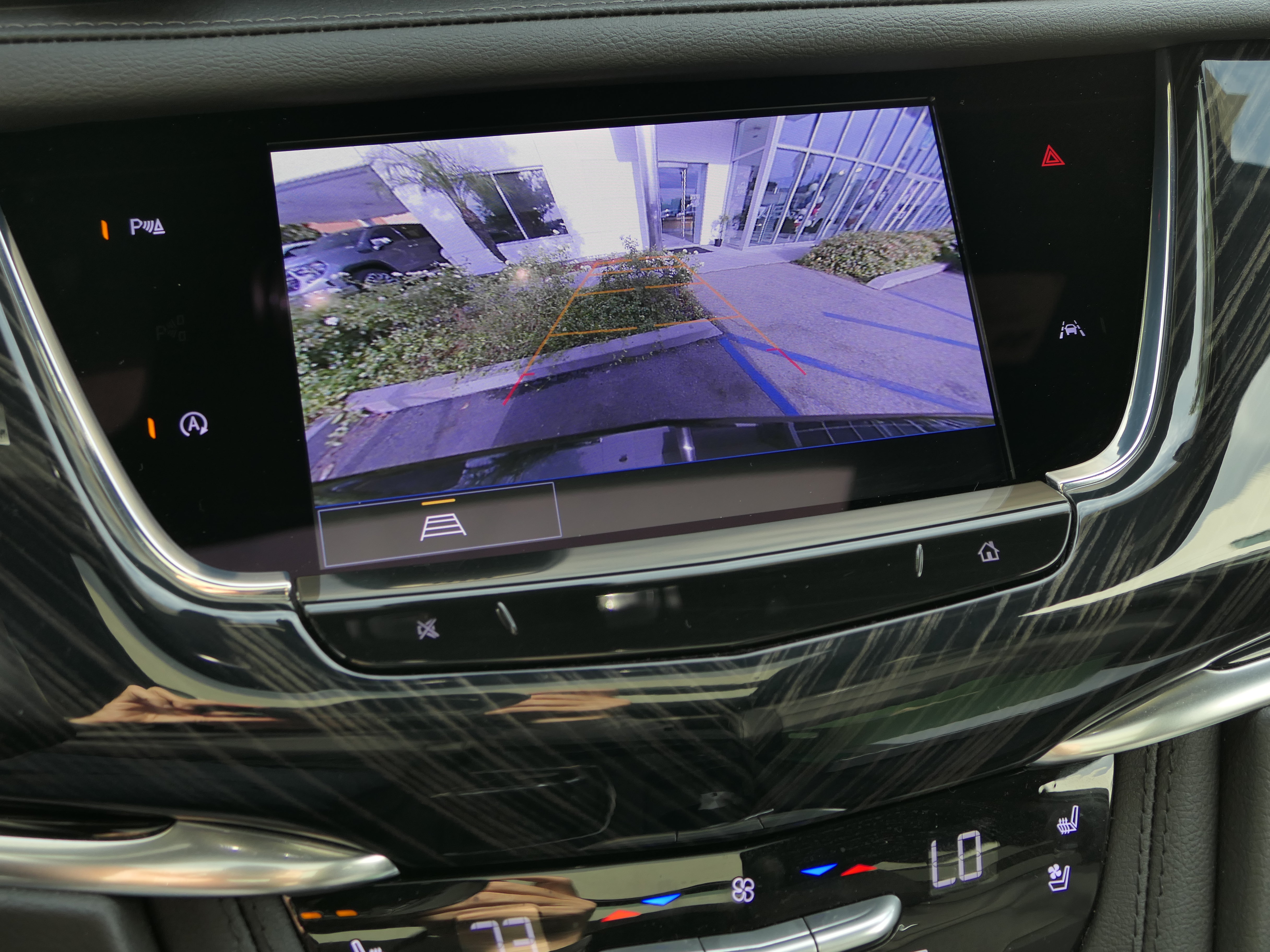 Certified 2025 Cadillac XT6 Premium Luxury FWD image 20