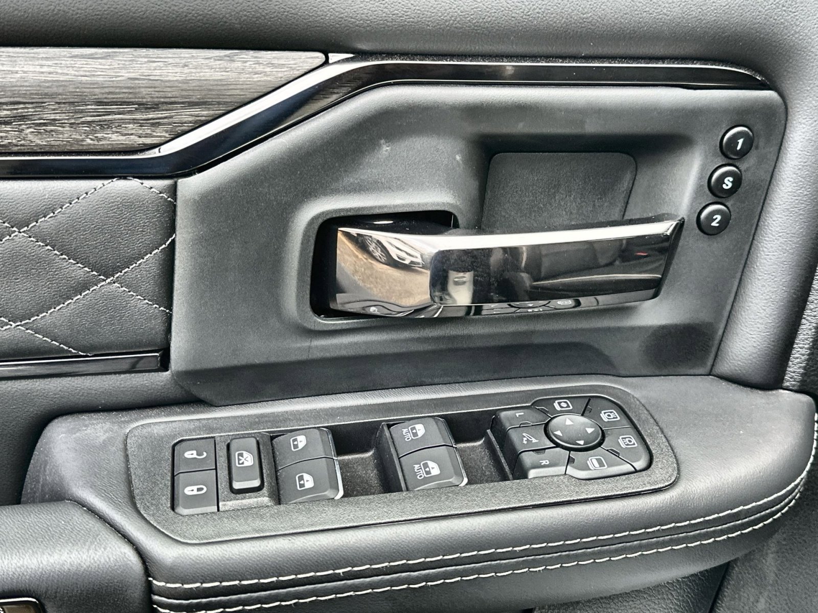 New 2026 RAM 2500 Limited image 15