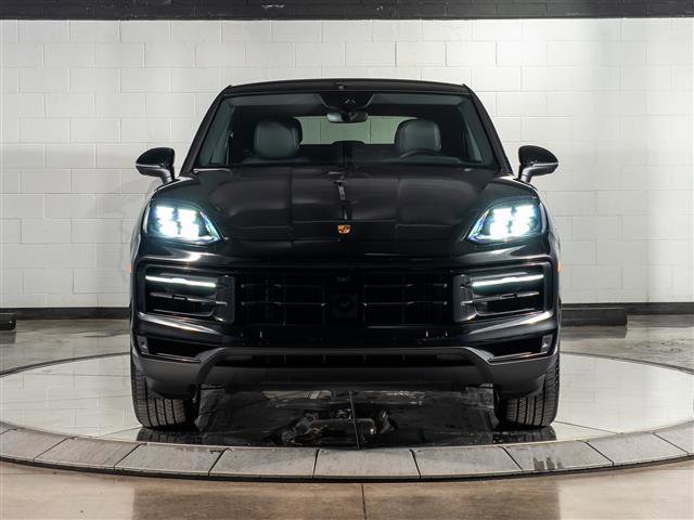 Certified 2025 Porsche Cayenne Coupe image 6