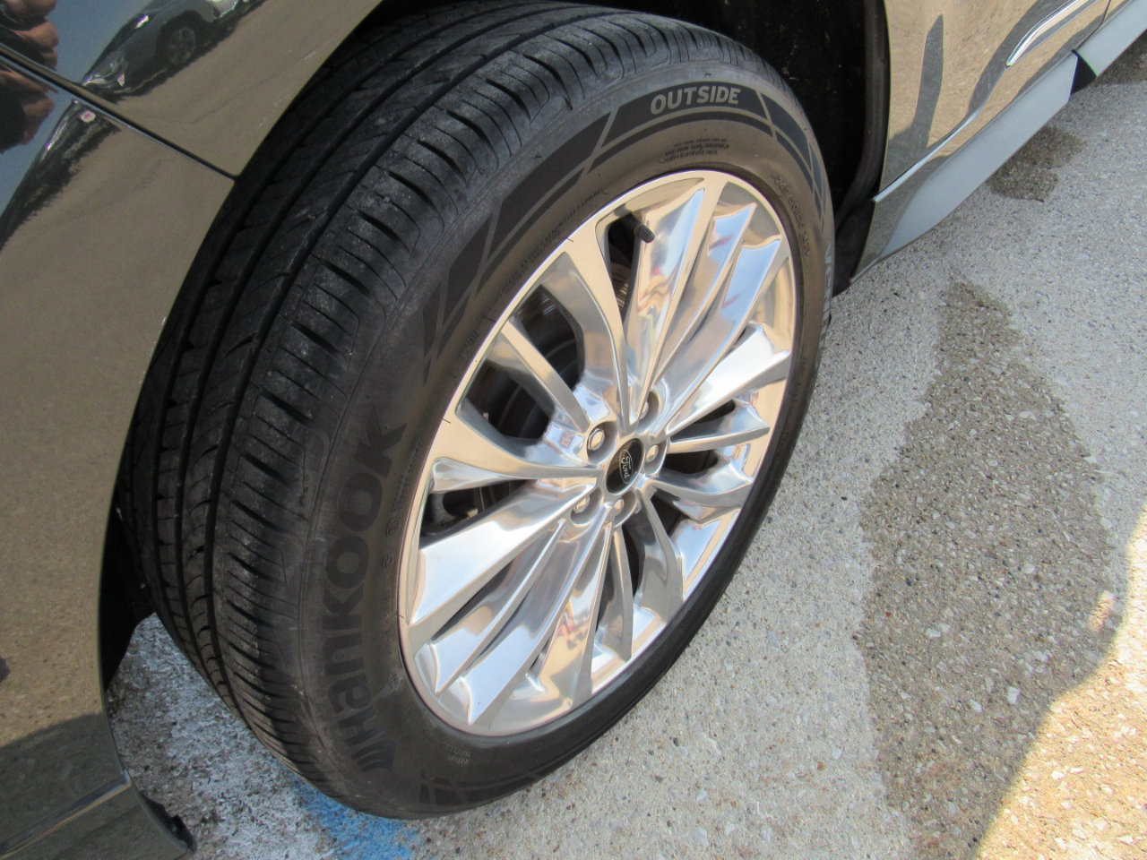 Used 2024 Ford Edge Titanium w/ Titanium Elite Package image 40