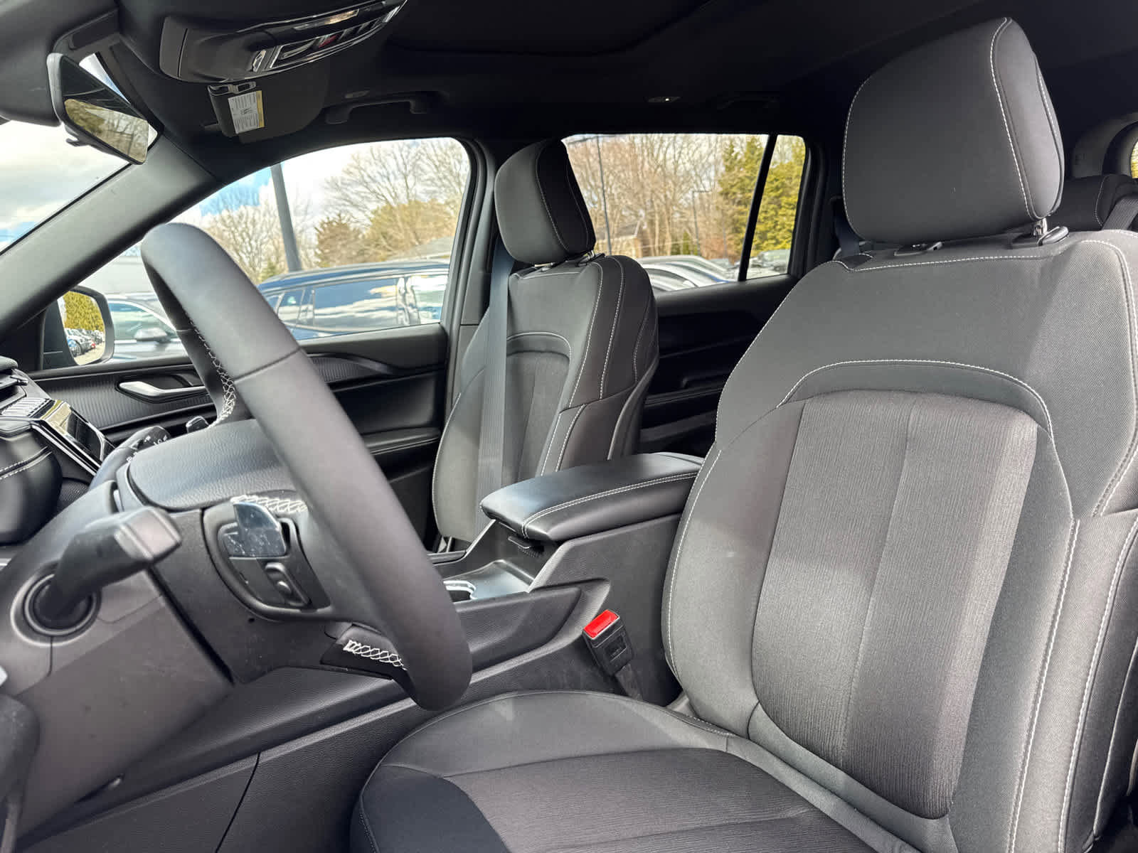 Used 2025 Jeep Grand Cherokee L Laredo w/ Luxury Tech Group I AWD/4WD image 13