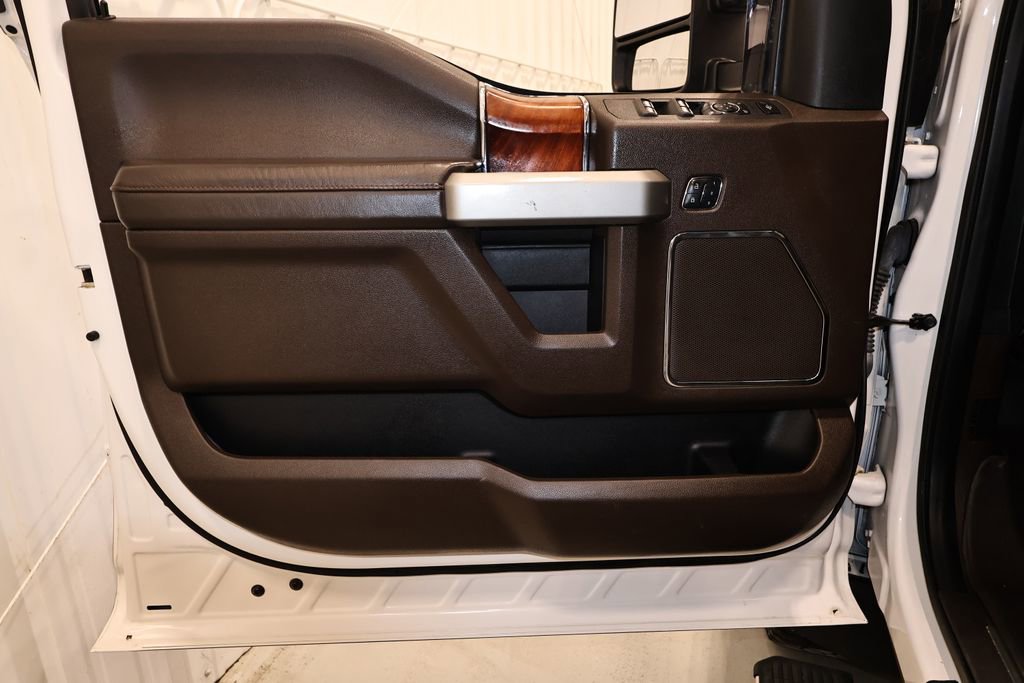 Certified 2017 Ford F350 4x4 Crew Cab Super Duty image 11
