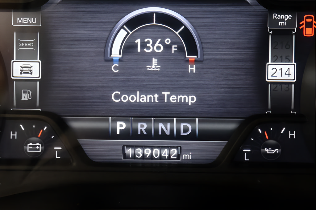 Used 2019 RAM 1500 Laramie AWD/4WD image 15