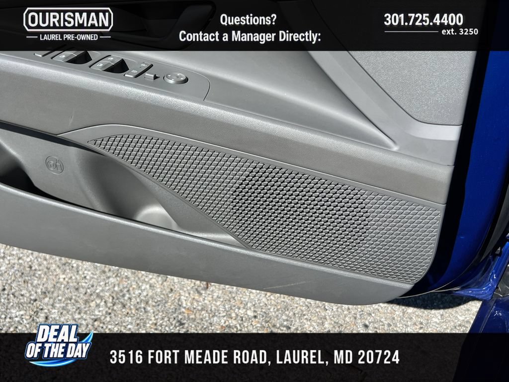 Used 2024 Hyundai Elantra SEL FWD image 28