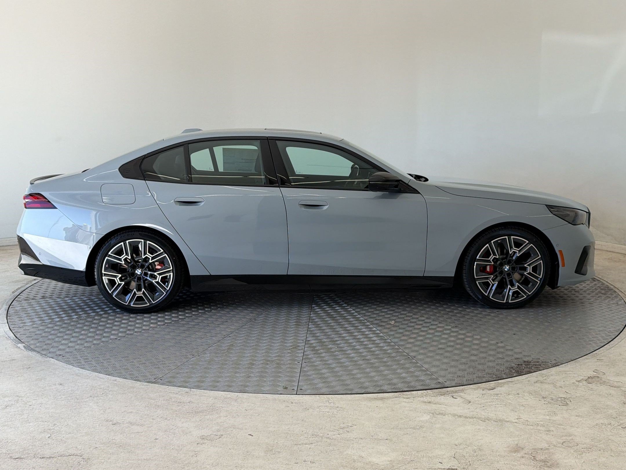 New 2026 BMW i5 M60 AWD/4WD image 8